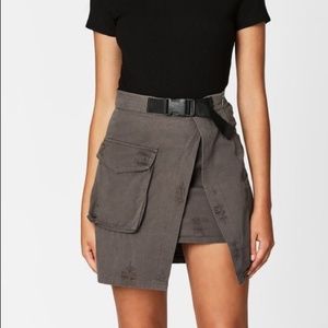 LF Carmar Gray buckle skirt